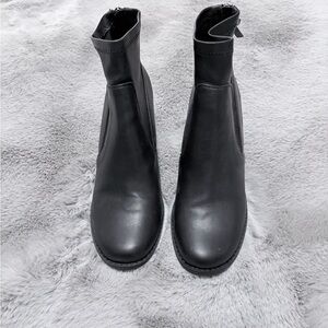 Dolce Vita Sleek Black Ankle Boots